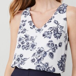 Toile Mixed Media V-Neck Shell